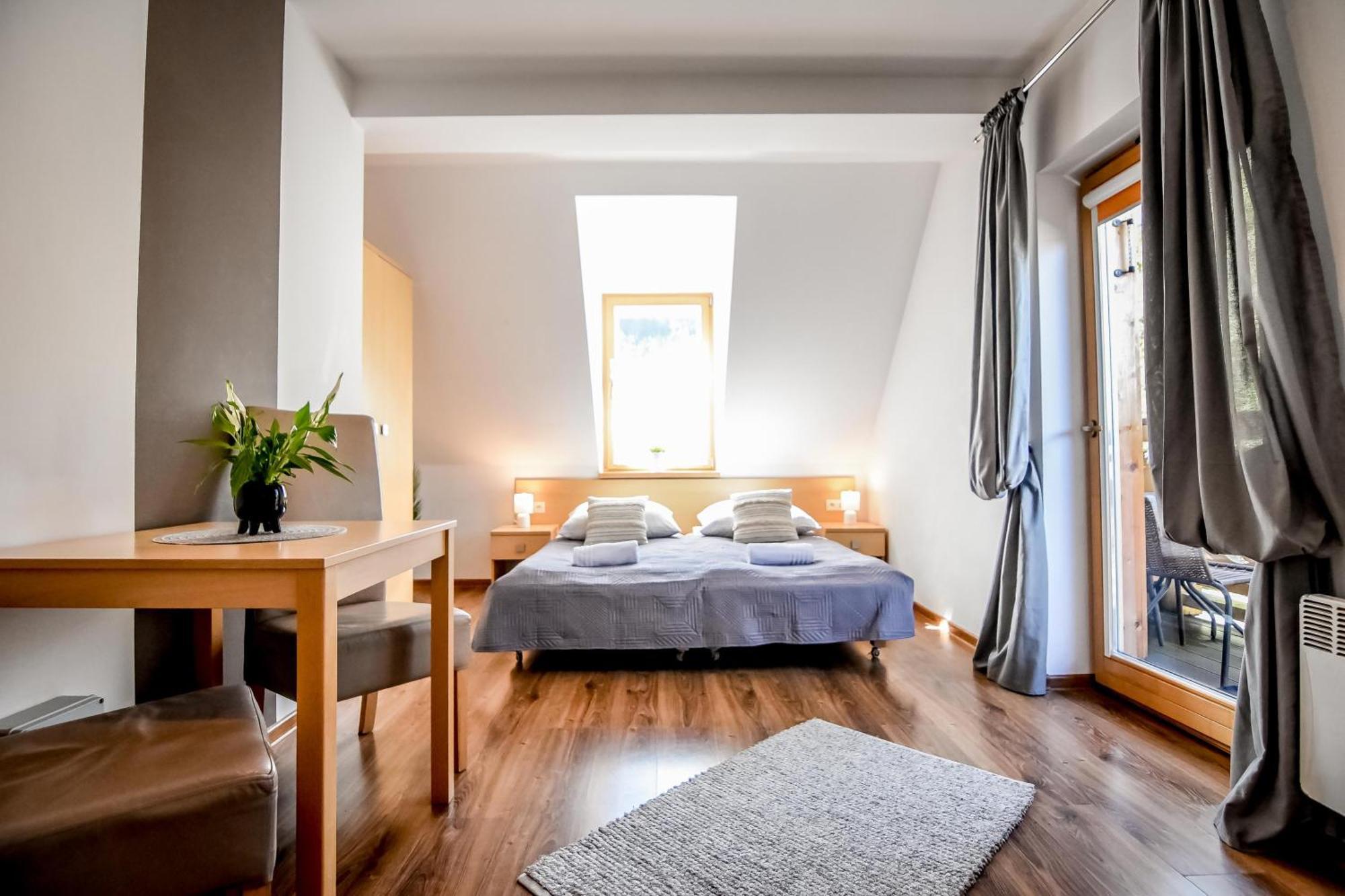Aparteo Apartament Stojakowka コシチェリスコ エクステリア 写真